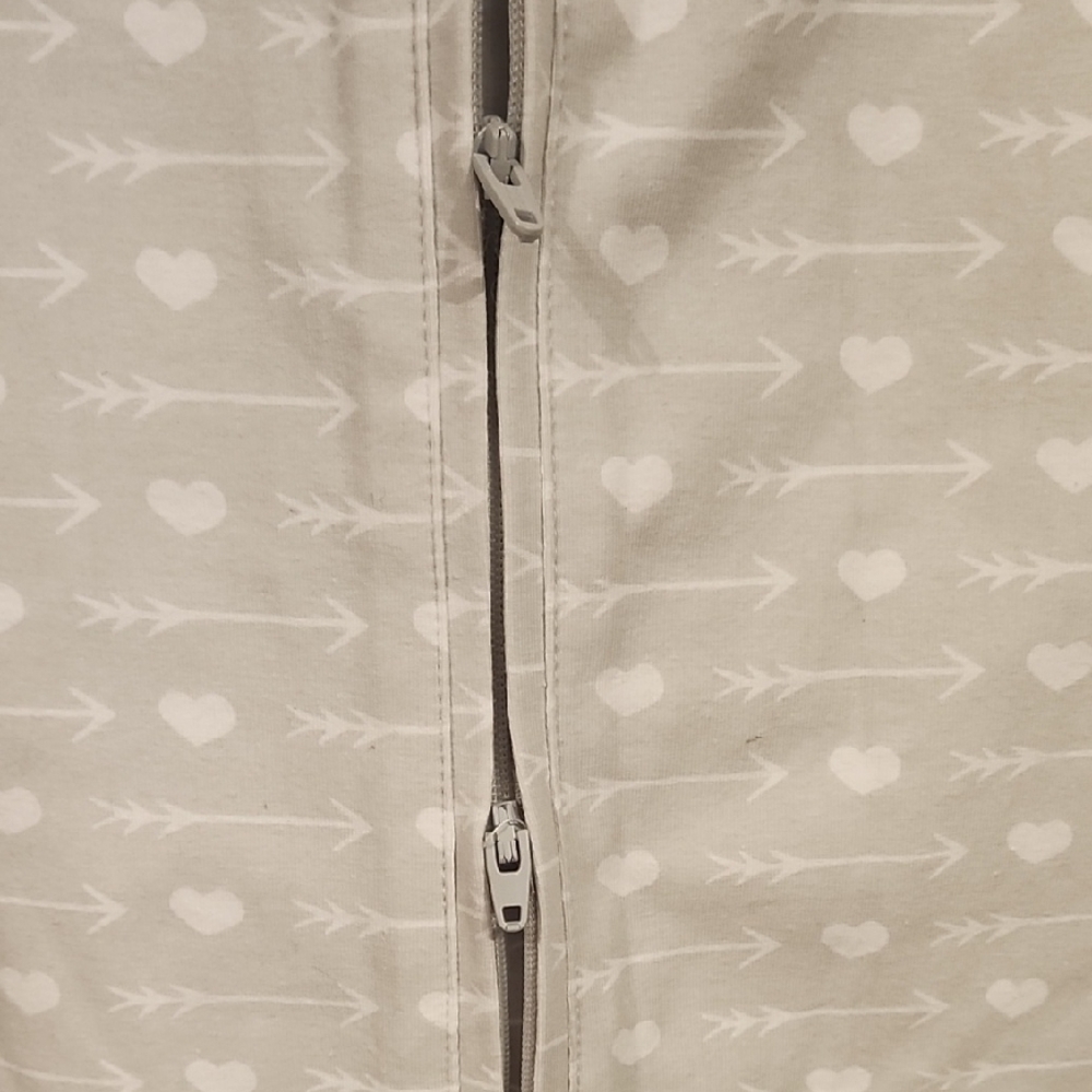 Gray Baby Swaddle with Heart Pattern - Picture 6 of 8